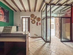 Retail in Sant Pere de Ribes, Barcelona for lease Interior Photo- Image 2 of 14