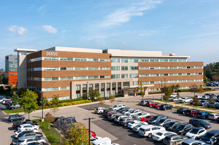 26850 Providence Pky, Novi, MI for lease - Building Photo - Image 1 of 10