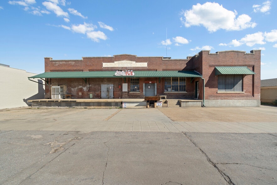 120 E Broadway St, West Memphis, AR for sale - Primary Photo - Image 1 of 17
