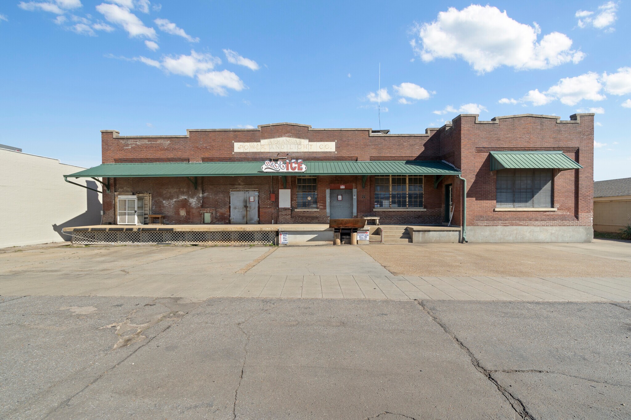 120 E Broadway St, West Memphis, AR for sale Primary Photo- Image 1 of 18