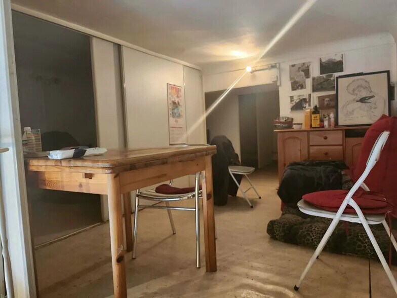 Retail in Nice for sale - Interior Photo - Image 3 of 9