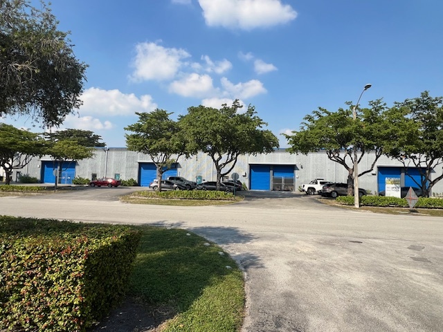 Palmetto Lakes Industrial Park - Warehouse