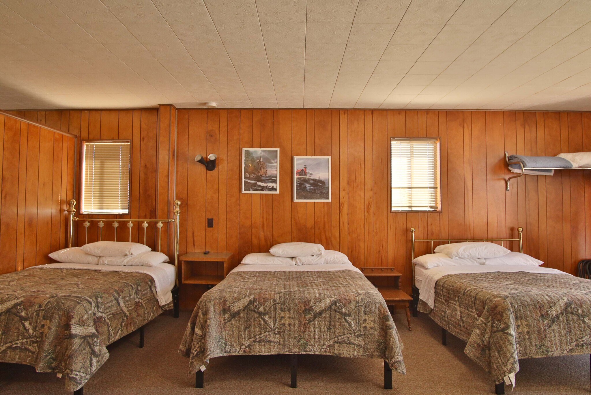 5 Southwinds Loop, Greenfield, MO 65661 Southwinds Motel