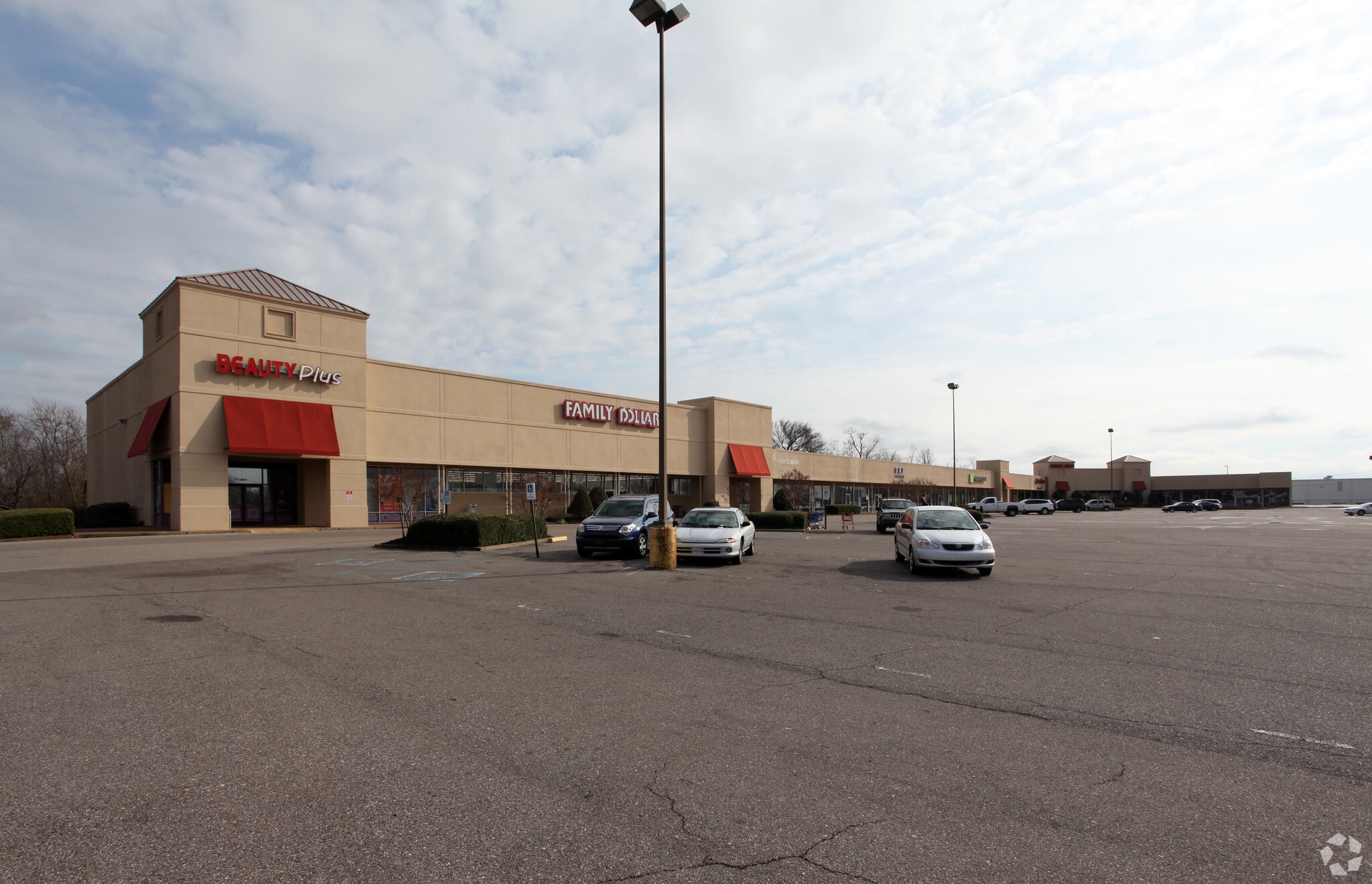 151-201 Stateline Rd, Southaven, MS for lease Primary Photo- Image 1 of 9