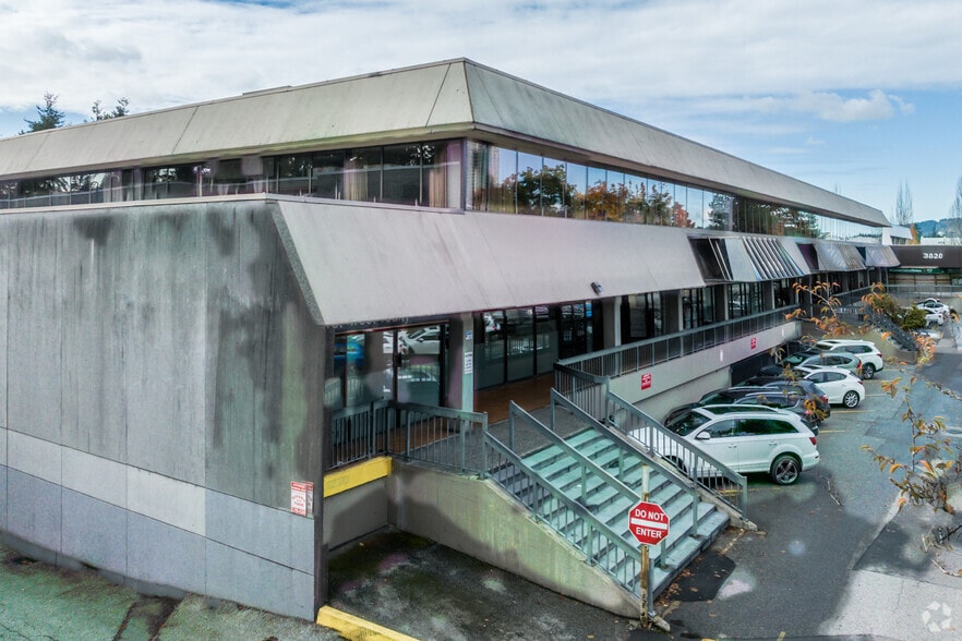 3030 Lincoln Ave, Coquitlam, BC for sale - Primary Photo - Image 2 of 19
