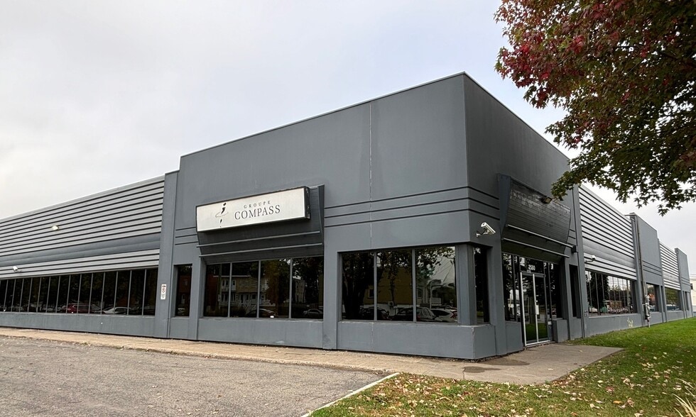 2580-632 Av Dollard, Montréal, QC for lease - Building Photo - Image 2 of 9