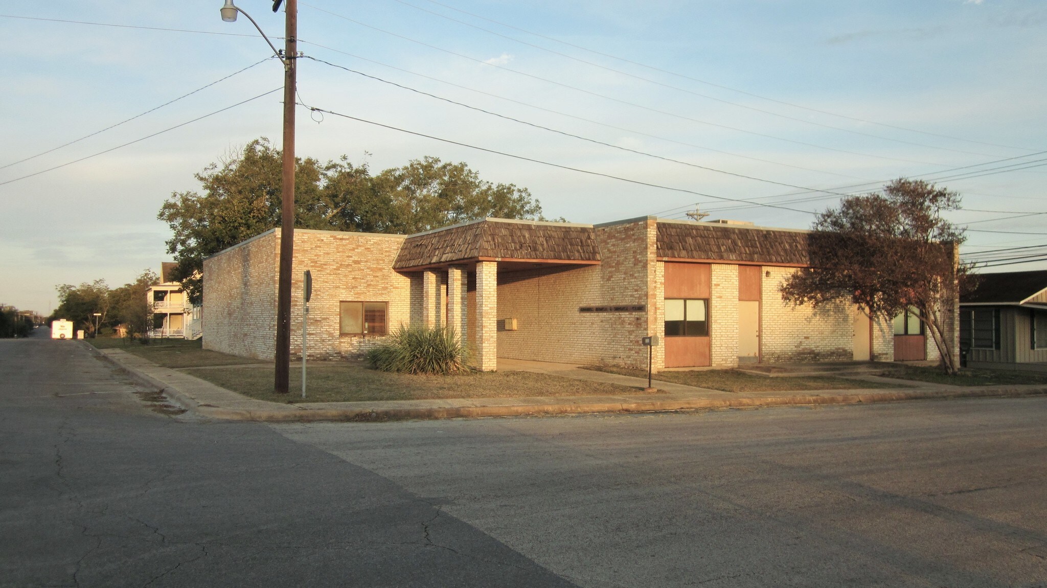 189 S Manse Ave, Giddings, TX for sale Building Photo- Image 1 of 1