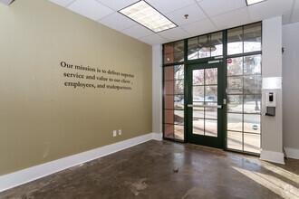 532 Patterson Ave, Mooresville, NC for lease Interior Photo- Image 1 of 12