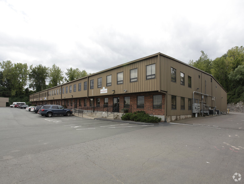 2666 State St, Hamden, CT for lease - Primary Photo - Image 1 of 3