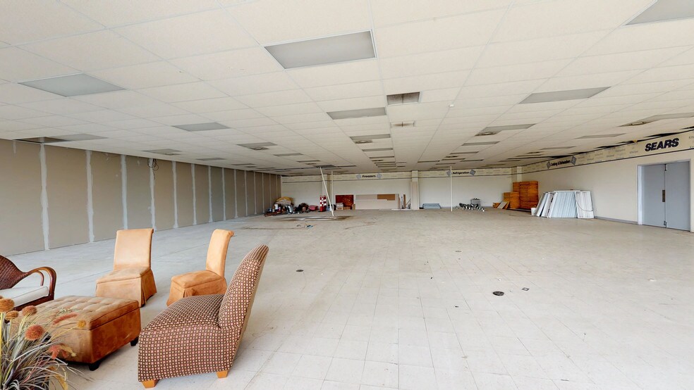 1070 S Bishop Ave, Rolla, MO for lease - Suite B - 6,200 SF - Image 1 of 8