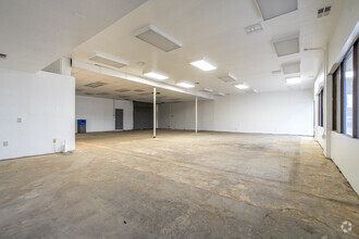 1035-1091 S Mt Vernon Ave, Colton, CA for lease Interior Photo- Image 1 of 10