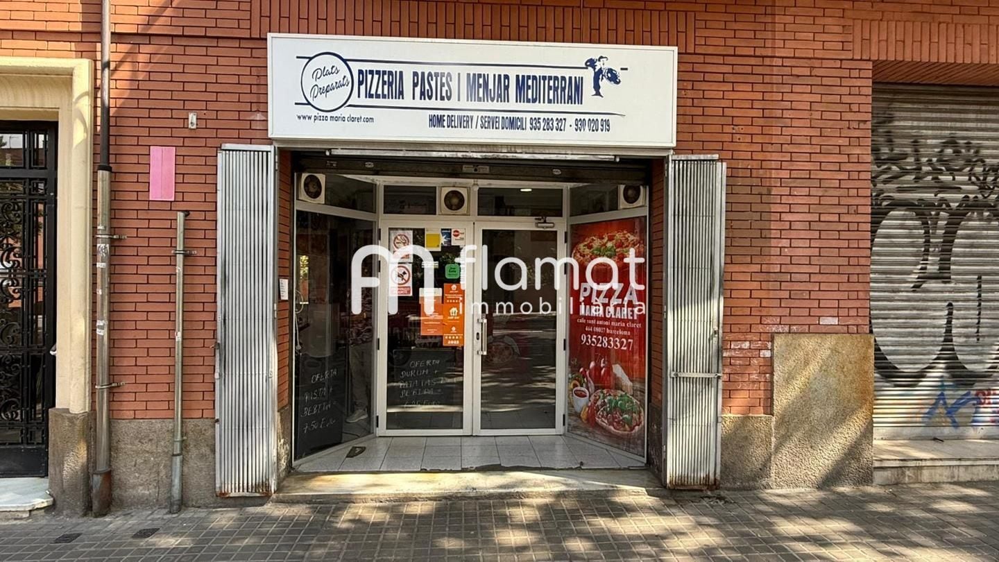 Retail in Barcelona, Barcelona for lease Building Photo- Image 1 of 9