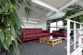 57 Rue Pierre Brossolette, Courbevoie for lease Building Photo- Image 2 of 6