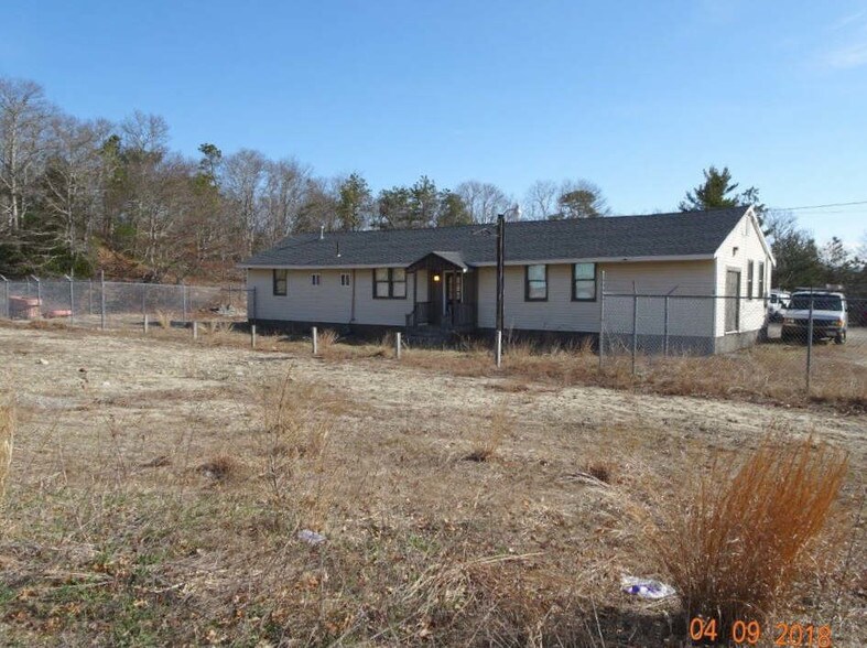 269 Main St, Buzzards Bay, MA 02532