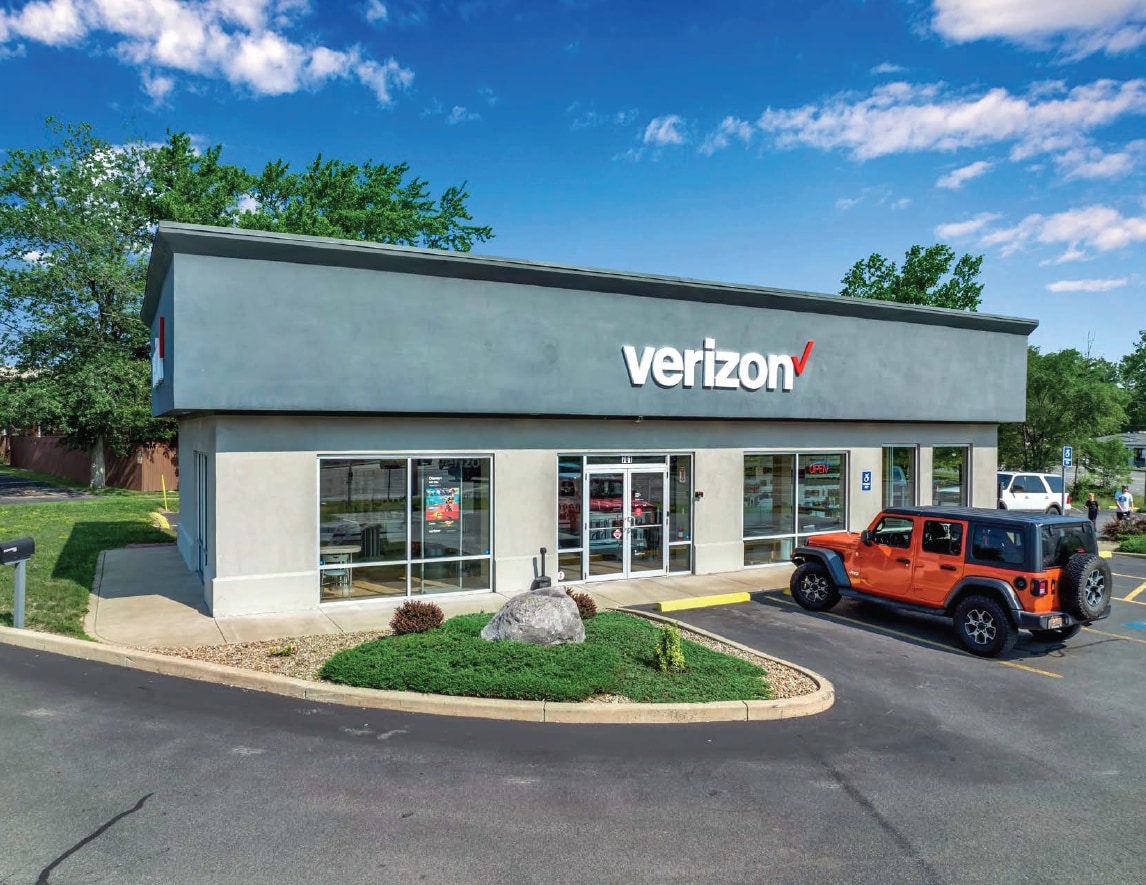701 Orchard Park Rd, West Seneca, NY 14224