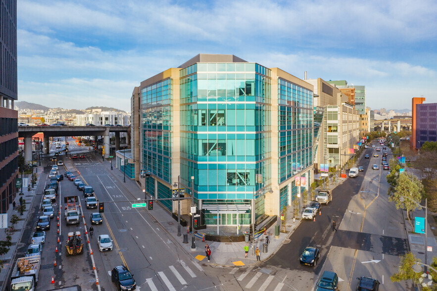 1700 Owens St, San Francisco, CA for lease - Building Photo - Image 2 of 5