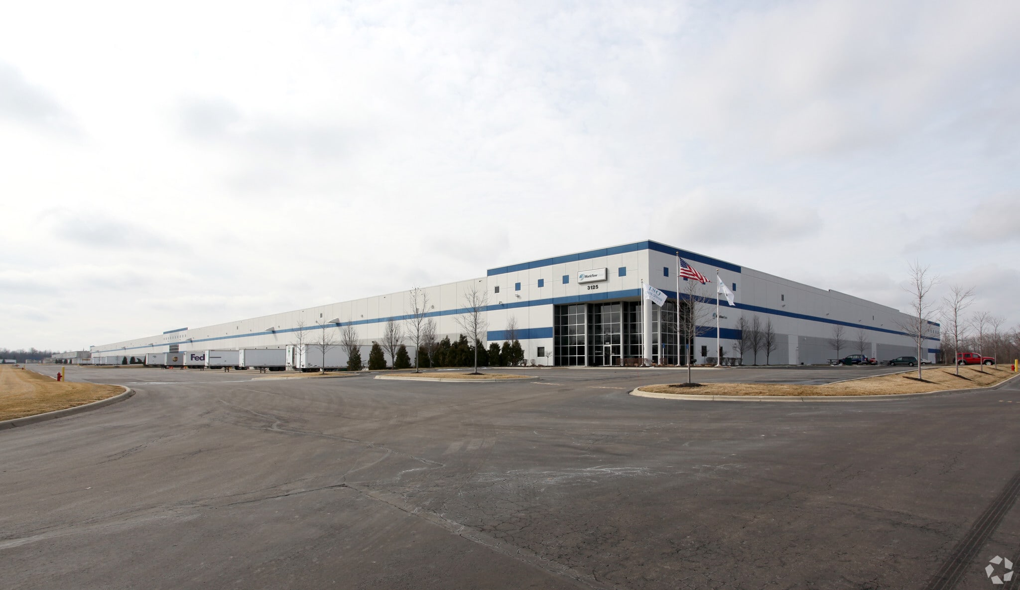 3125-3325 Lewis Centre Way, Grove City, OH for sale Primary Photo- Image 1 of 1