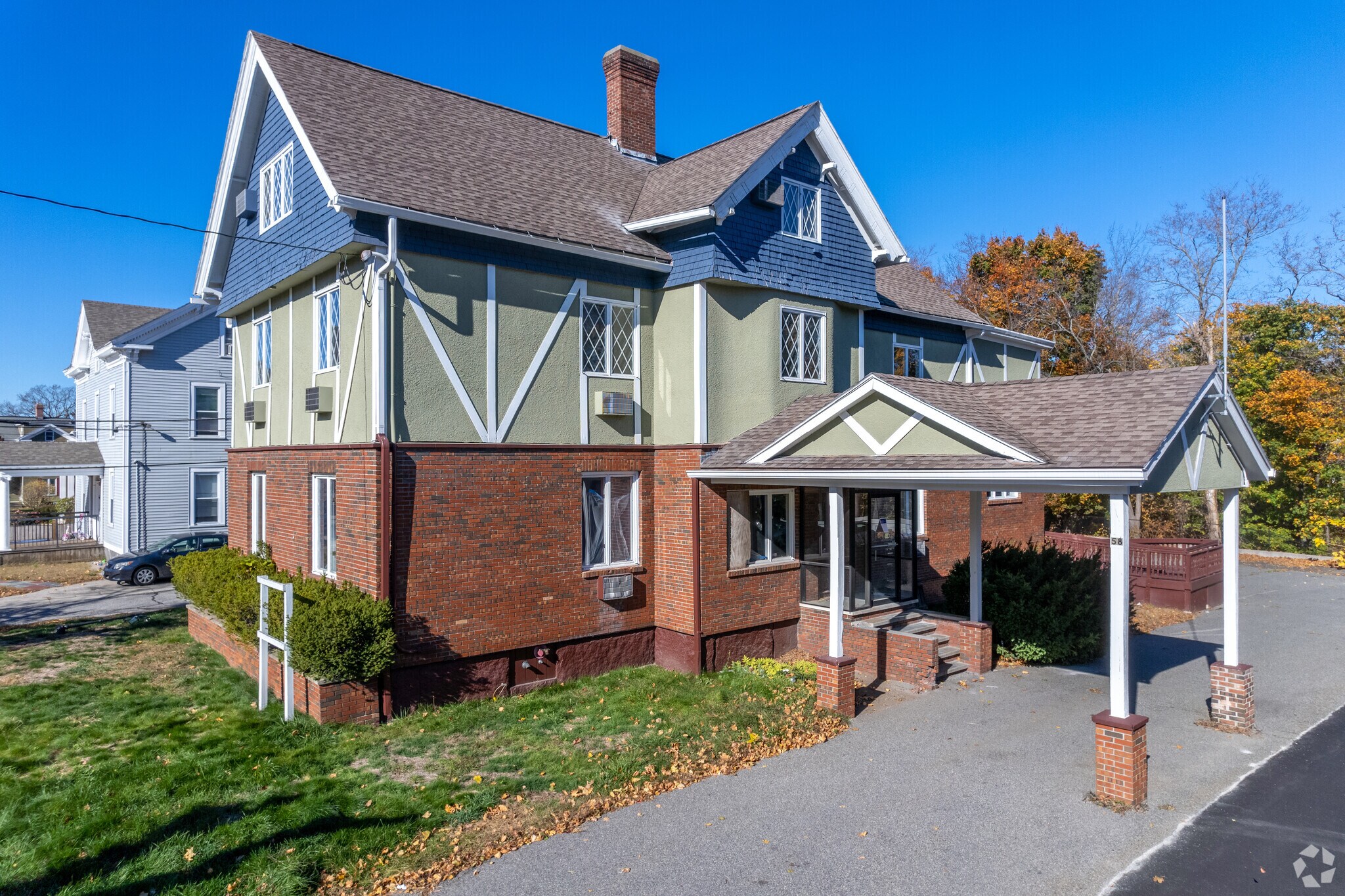 58 Hamlet Ave, Woonsocket, RI for sale Primary Photo- Image 1 of 1