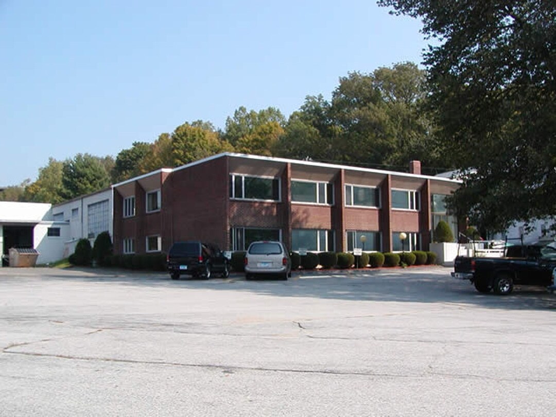 423 E Haddam Moodus Rd, Moodus, CT 06469