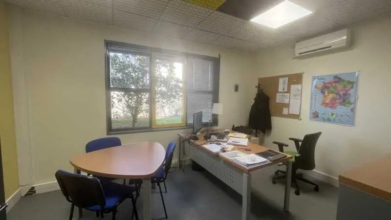 Office in Olivet for lease - Interior Photo - Image 3 of 6