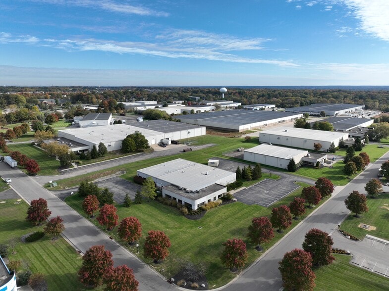 136 Commerce Blvd, Loveland, OH for sale - Building Photo - Image 3 of 3
