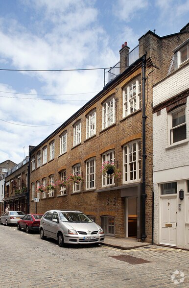 3-6 Kenrick Pl, London for lease - Building Photo - Image 2 of 11