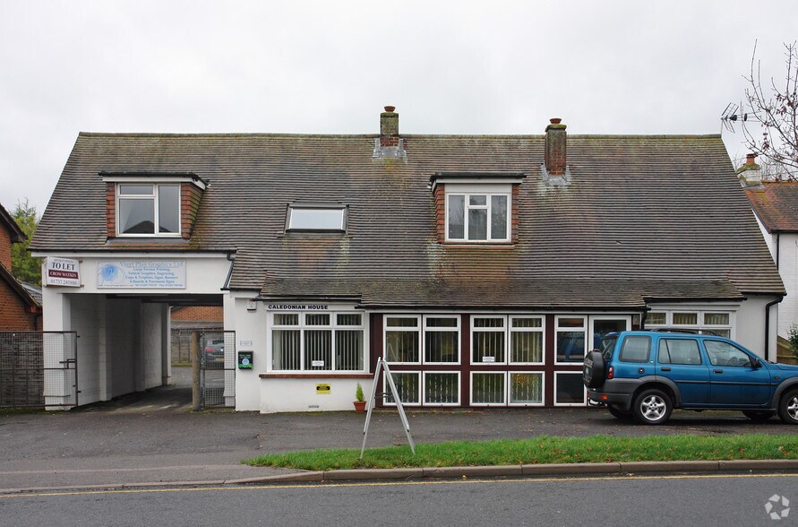 Reigate Rd, Horley for sale - Primary Photo - Image 1 of 1