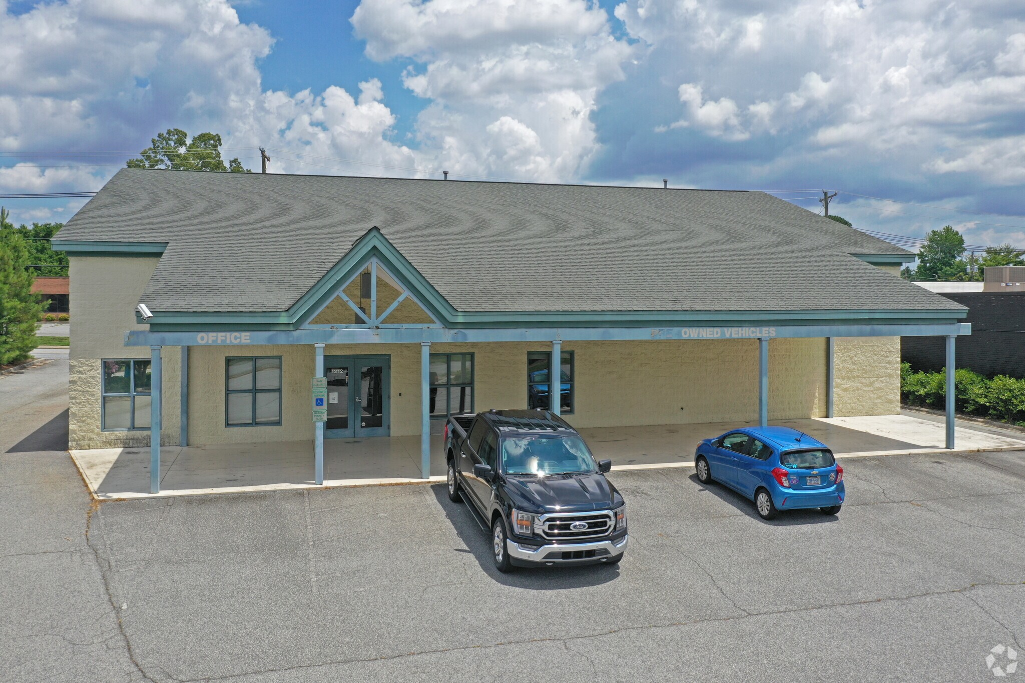 1212 Battleground Ave, Greensboro, NC for lease Primary Photo- Image 1 of 32