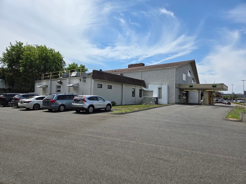 339 Hemingway Ave East Haven - 339 Hemingway Ave East Haven CT Building Photo 3 Large 