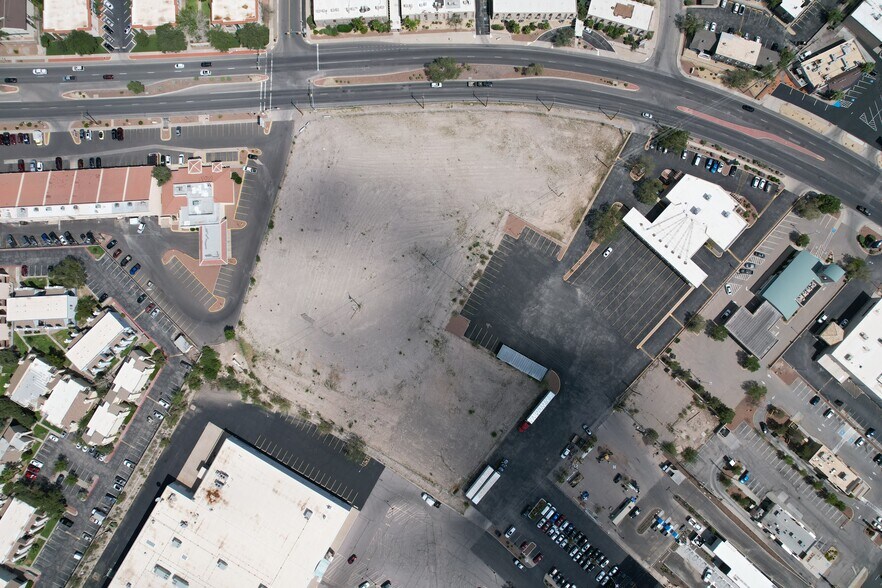 201 Shadow Mountain Dr, El Paso, TX for sale - Building Photo - Image 3 of 8