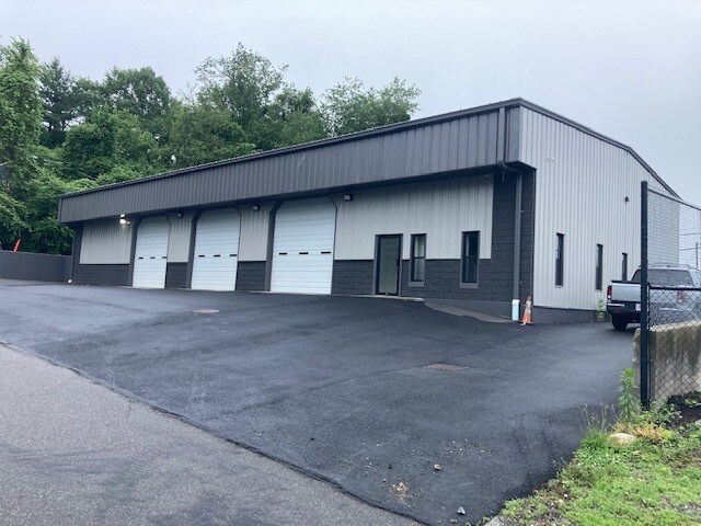 6 Eames Rd, Worcester, MA for sale Primary Photo- Image 1 of 1