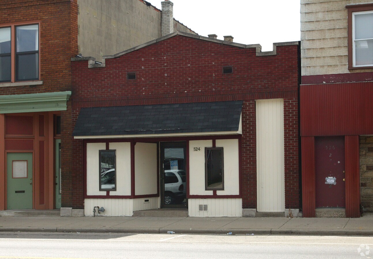 524 Leonard St NW, Grand Rapids, MI 49504