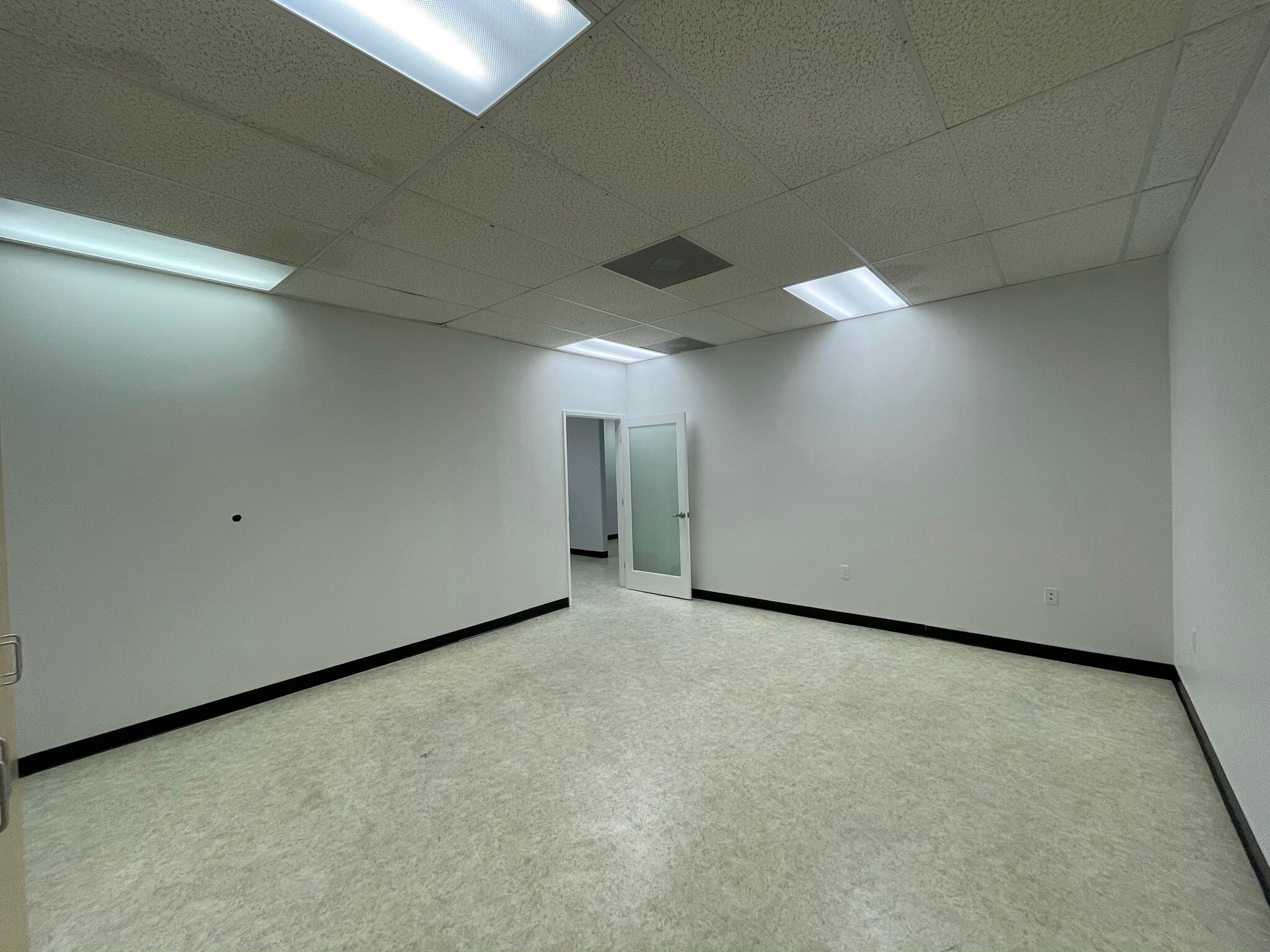 5201-5211 E Washington Blvd, Commerce, CA for lease Building Photo- Image 1 of 16