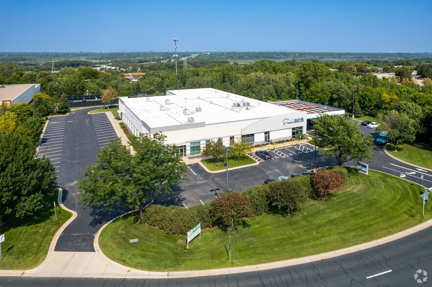 12450 River Ridge Ln, Burnsville, MN 55337