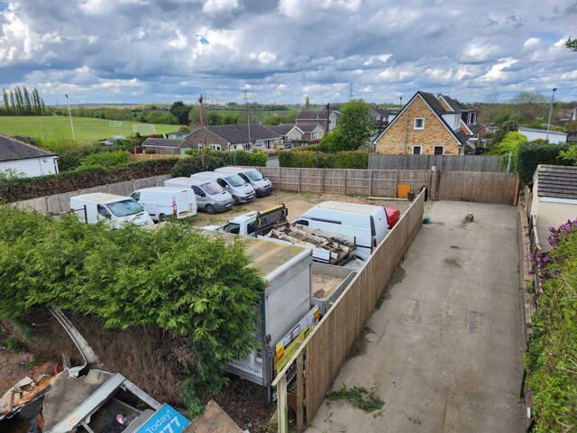 65A Lee Moor Rd, Wakefield for sale - Building Photo - Image 3 of 12