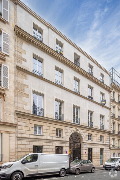 20 Rue Jean-Baptiste Pigalle, Paris for lease - Building Photo - Image 2 of 2