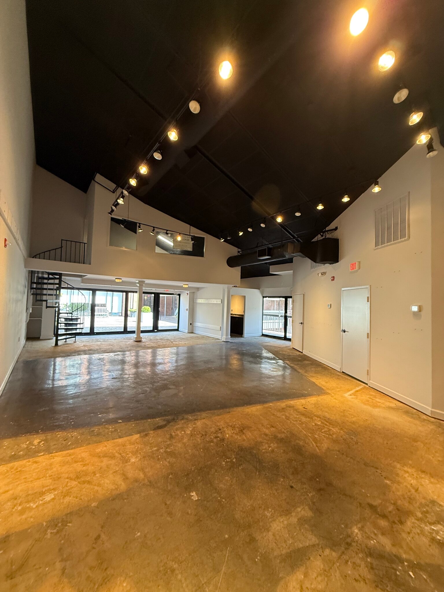 3222 NW N St NW, Washington, DC for lease Interior Photo- Image 1 of 9