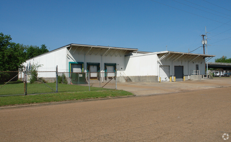 755 Stonewall St, Jackson, MS for lease - Building Photo - Image 2 of 27