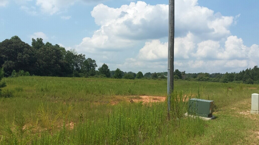 151 Clear Creek Dr, Lavonia, GA 30553