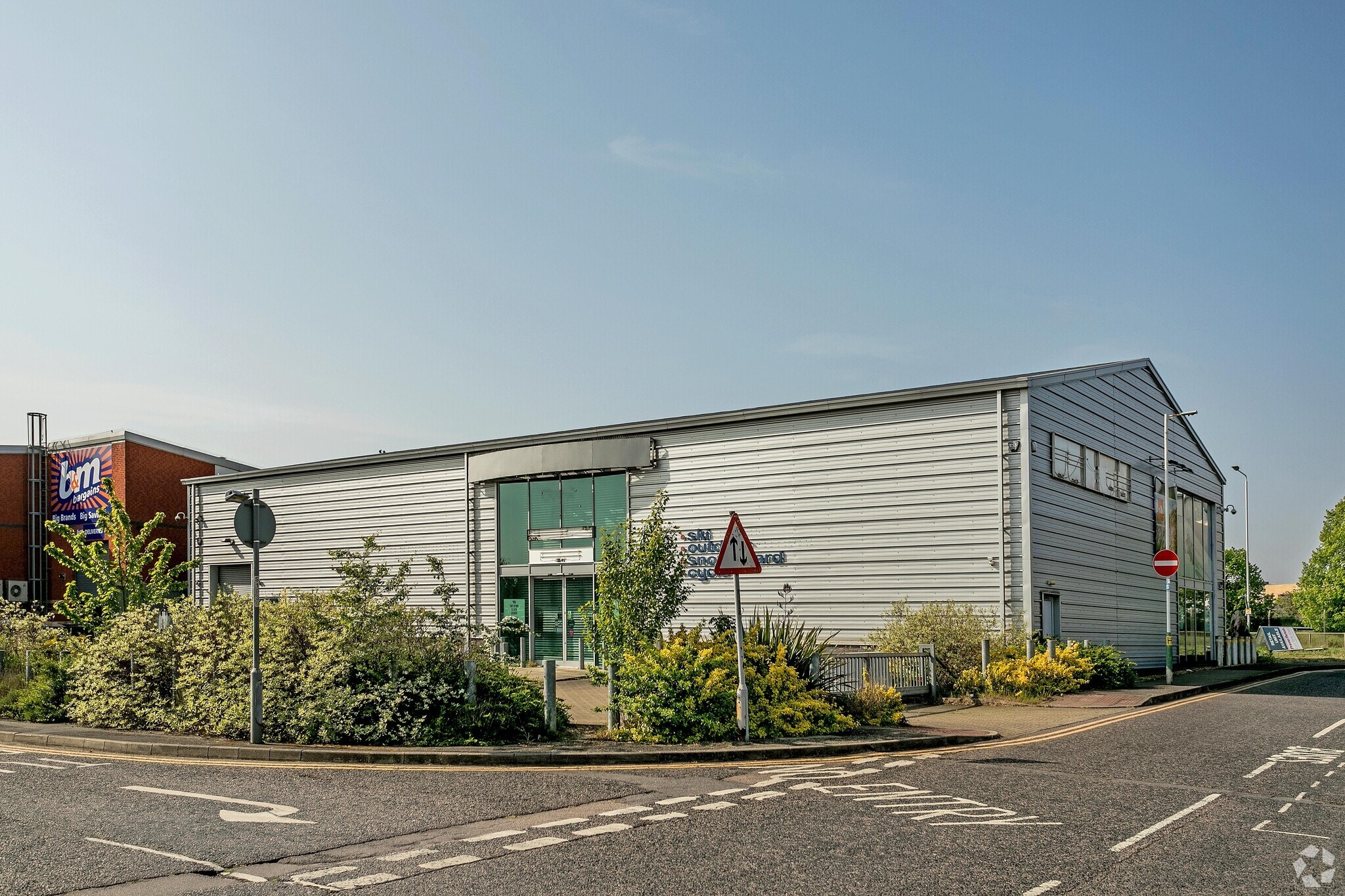 Davison Way, Romford for sale Primary Photo- Image 1 of 1