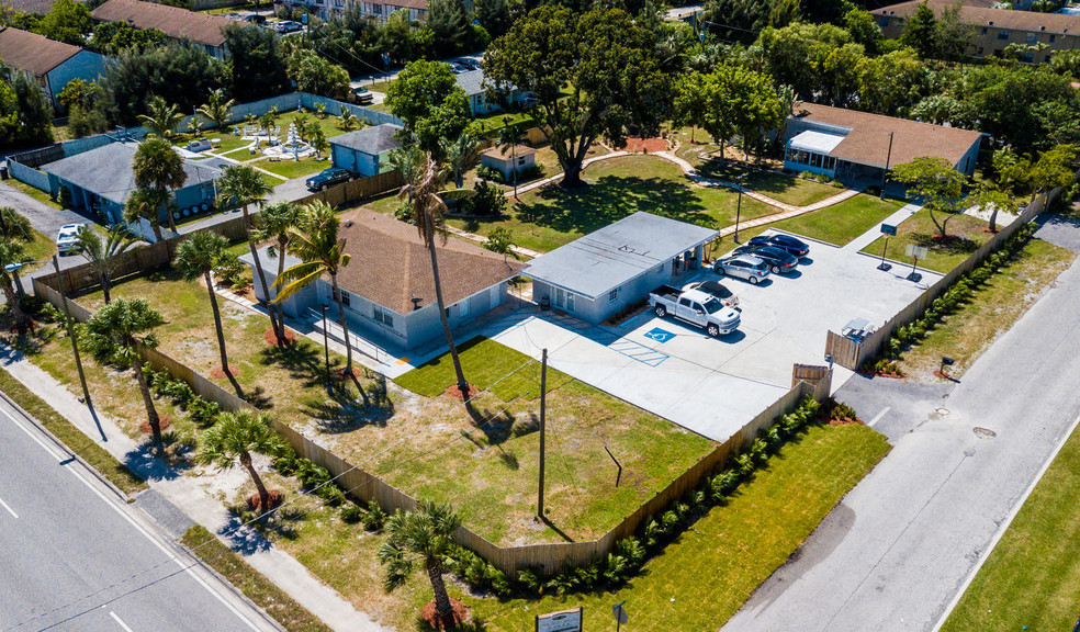 1893 N Haverhill Rd, West Palm Beach, FL for sale - Primary Photo - Image 1 of 1