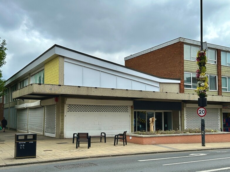 70-74 High St, Dunstable for sale - Primary Photo - Image 1 of 1