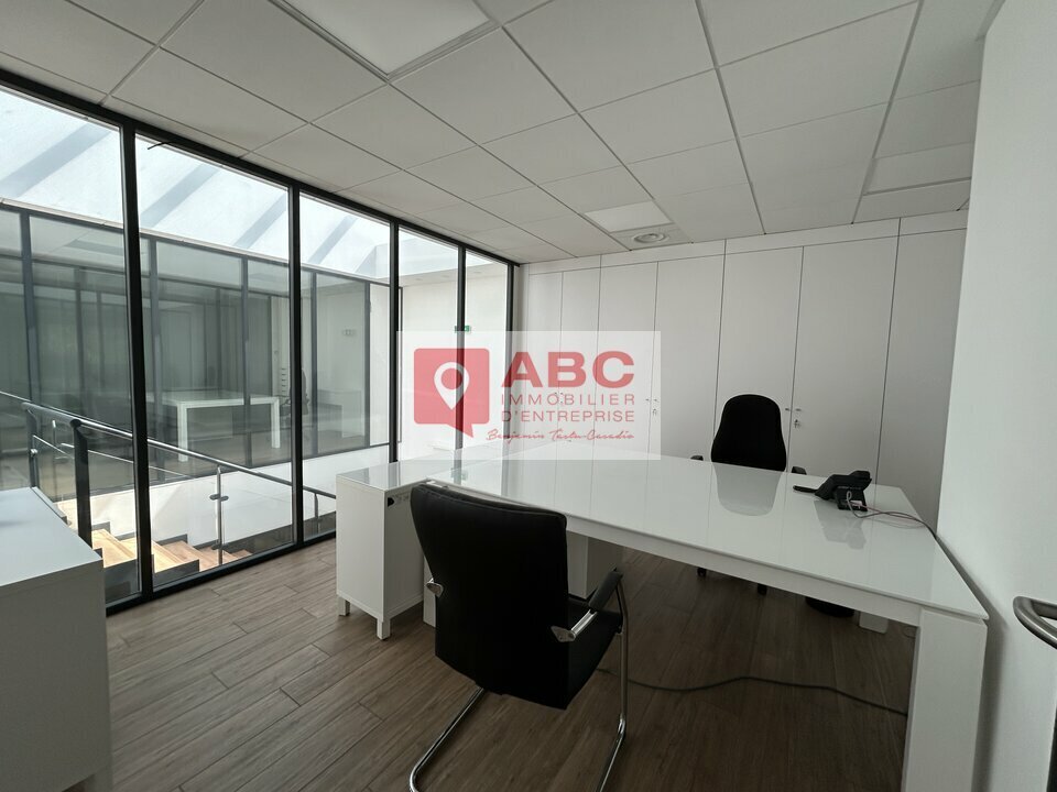 Office in Lattes for sale Interior Photo- Image 1 of 9