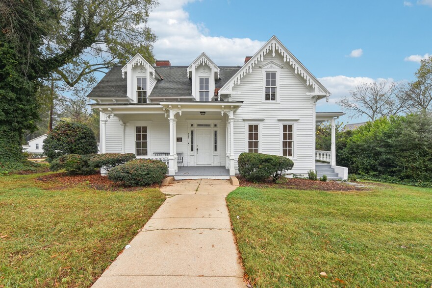 305 S Main St, Davidson, NC for sale - Building Photo - Image 1 of 1