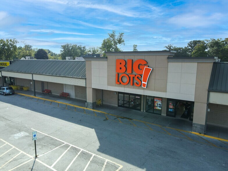 185 N Kennedy Dr, Bradley, IL for sale - Building Photo - Image 1 of 1