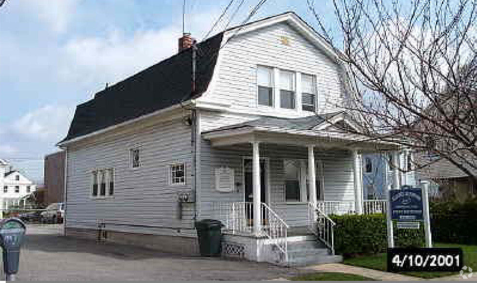 102 3rd St, Mineola, NY for sale - Building Photo - Image 1 of 1