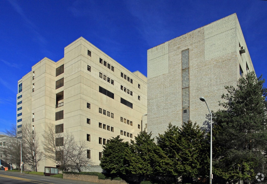 1124 Columbia St, Seattle, WA for lease - Building Photo - Image 2 of 9