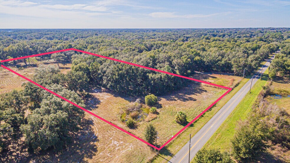 864 W Clarke St, Wildwood, FL for sale - Building Photo - Image 2 of 11