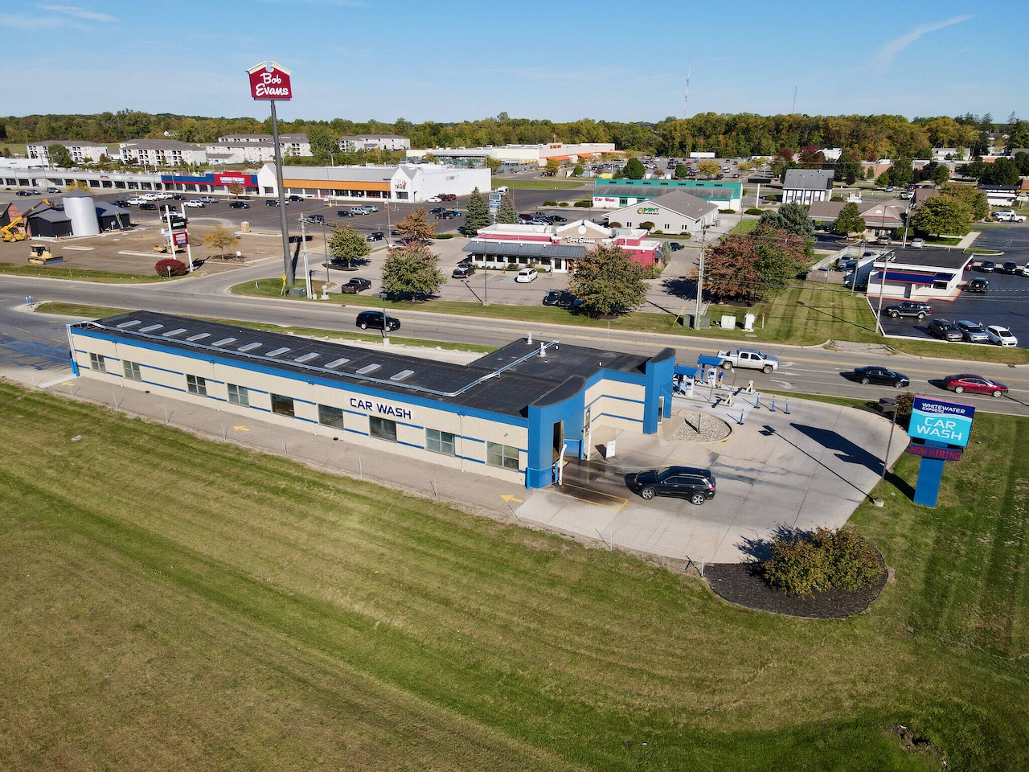 360 N Willowbrook Rd, Coldwater, MI 49036 WhiteWater Express Car Wash