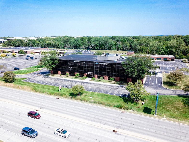 9333 N Meridian St, Indianapolis, IN for lease - Building Photo - Image 2 of 11